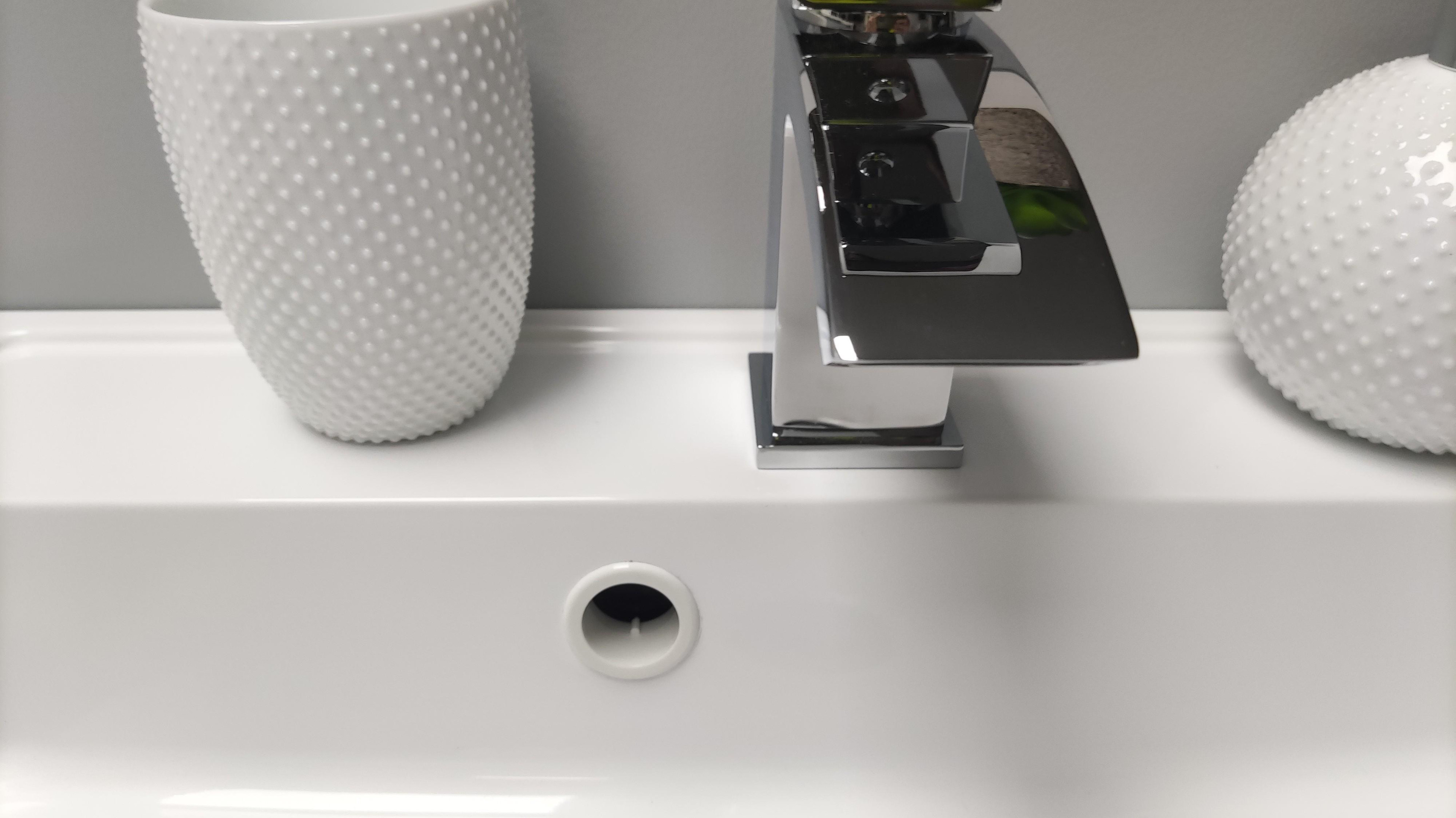 Overflow Ring for One-Piece Basins - DIAC0428_CAM.jpg