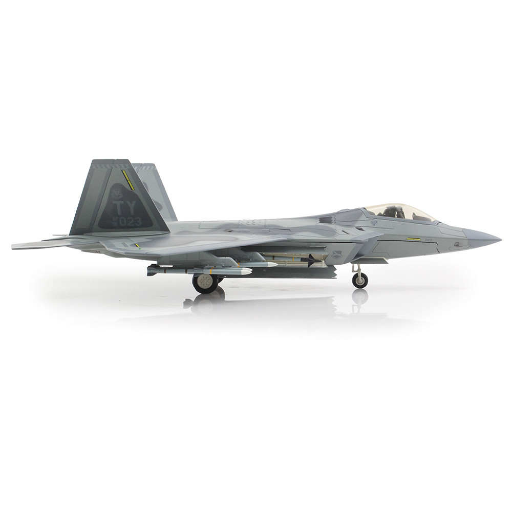 F-22 Raptor 1/72 Die Cast Model | Military Issue Collectibles