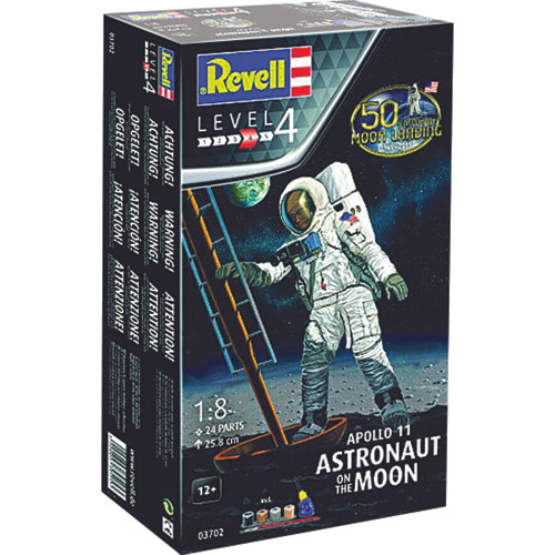Apollo 11 Astronaut on the Moon 1/8 Kit Alt Image 1