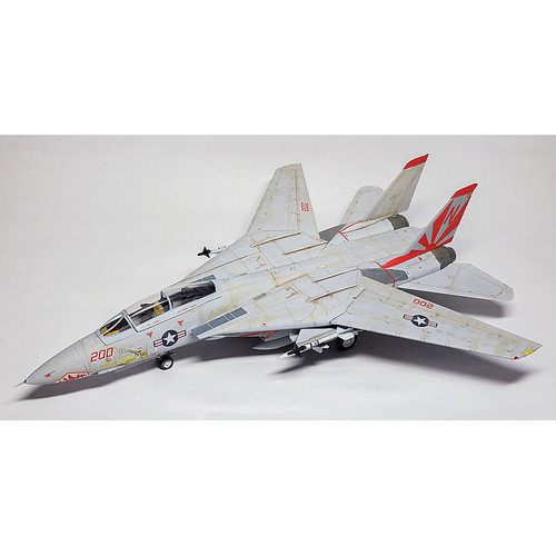 F-14A Tomcat 1/72 Hobby Boss Kit Main Image
