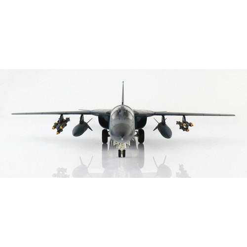 F-111F Aardvark 1/72 Die Cast Model Alt Image 4