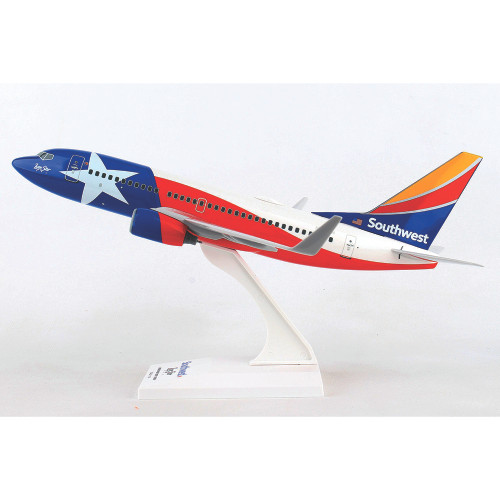 Boeing B737-700 1/130 Model Southwest Airlines Alt Image 2