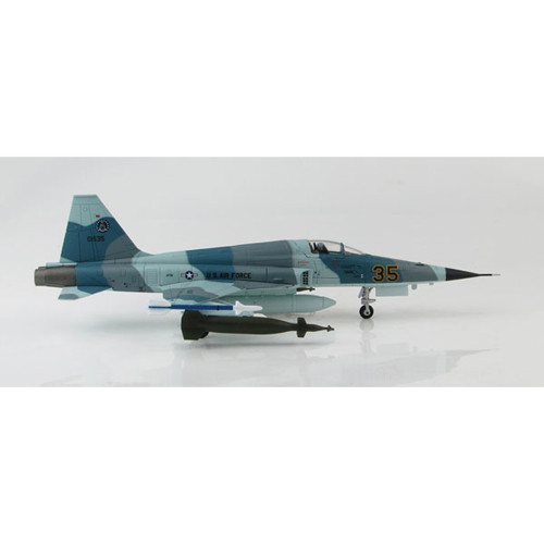 Northrop F-5E Tiger II 1/72 Die Cast Model Alt Image 1