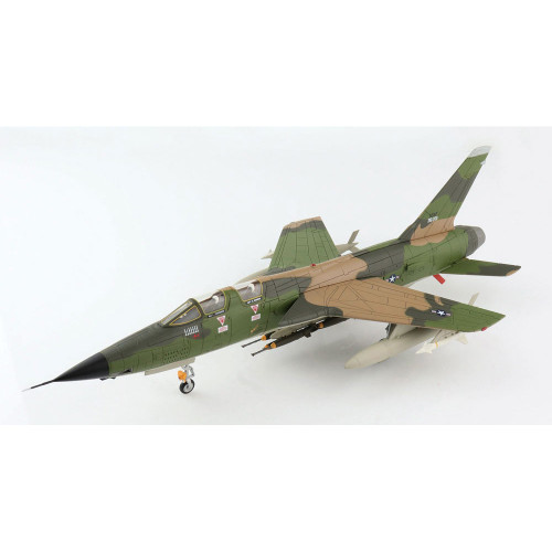 F-105F Thunderchief 1/72 Die Cast Model Main Image