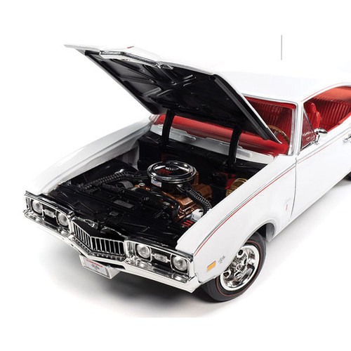 1968 Oldsmobile Cutlass 1/18 Die Cast Model Alt Image 3