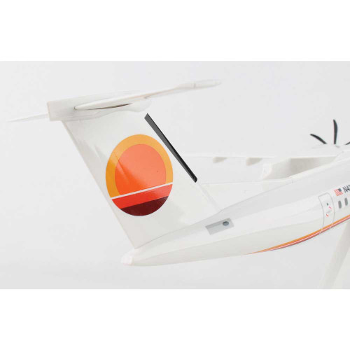 Bombardier Q400 1/100 Model  Alaska Airlines Alt Image 3
