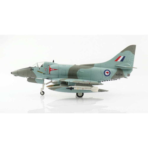 A-4G Skyhawk 1/72 Die Cast Model RNZAF, July 1984 Alt Image 2