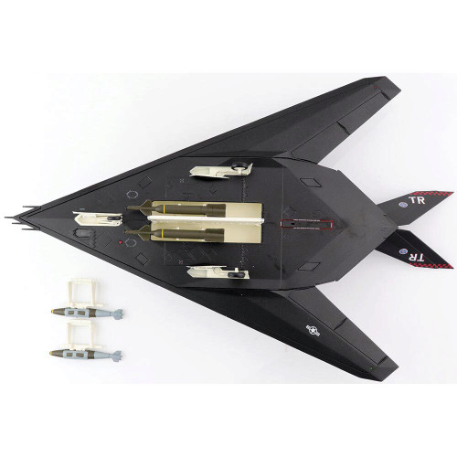 F-117A Nighthawk 1/72 Die Cast Model - HA5811 40 Years of Owning the Night, USAF, May 2022 Alt Image 4