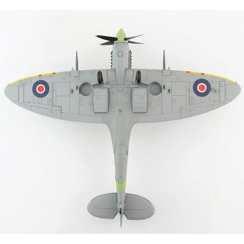Spitfire Mk.IXc 1/48 Die Cast Model - HA8325 F/Lt. Jaroslav Dobrovolny, 313 Sqn., Oct 1944 Alt Image 4