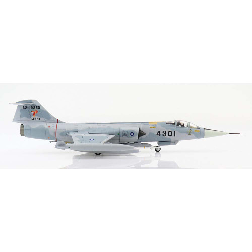 F-104G Starfighter 1/72 Die Cast Model - HA1069 7th FS., ROCAF, CCK AFB, early 1990s Alt Image 2