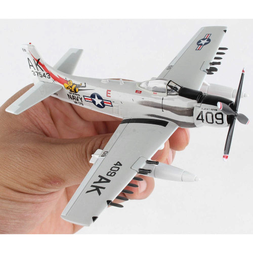 A1-H SKYRAIDER 1/110 Die Cast Model PAPOOSE FLIGHT Alt Image 4