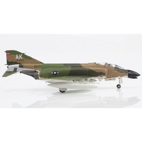 F-4C Phantom II 1/72 Die Cast Model  - HA19054 389th TFS "The Gunfighters", May 1967 Alt Image 2