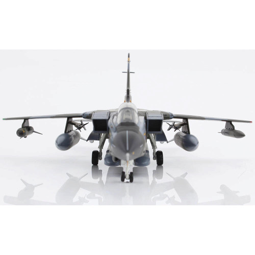 Tornado GR.1 1/72 Die Cast Model - HA6719 No. 617 Sqn. "Dambusters", RAF Alt Image 1