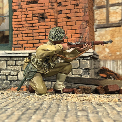 U.S. Infantry Kneeling Firing M1 Garand 1/30 Figure William Britain 25191 Alt Image 1