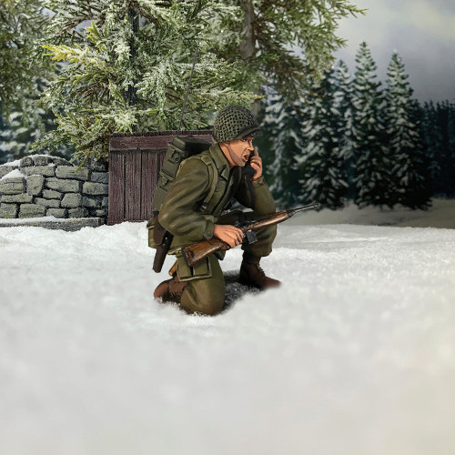U.S. 101st Airborne Kneeling With SCR300 Radio 1/30 Figure William Britain (25068) Alt Image 1