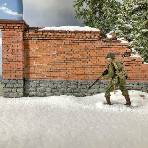 U.S. 101st Airborne Advancing with BAR 1/30 Figure - Winter William Britain (25126) Alt Image 2