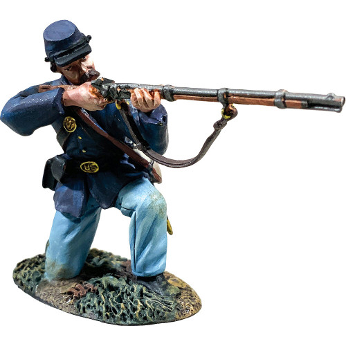 Union Infantry Kneeling Firing 1/30 Figure - No. 2 William Britain (31433) Main Image
