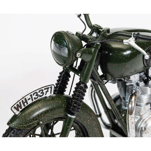 Triumph TR6 Trophy (Weathered) 1/12 Die Cast Model The Great Escape Alt Image 4