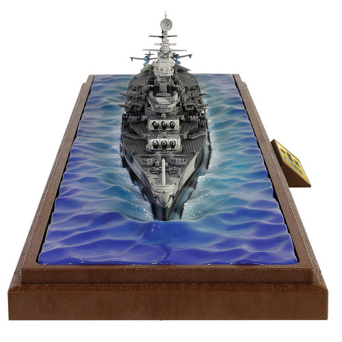 USS Missouri BB-63 1/700 Die Cast Model - Waterline Display Alt Image 1