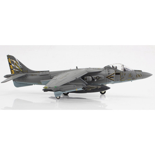 AV-8B Harrier II 1/72 Die Cast Model - HA2631 VMA-542 US Marines 2019 Alt Image 2
