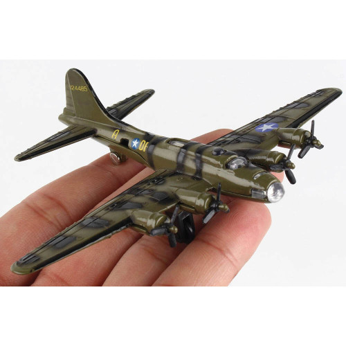 B-17 FLYING FORTRESS DIE CAST MODEL W/ RUNWAY RW030 Alt Image 2
