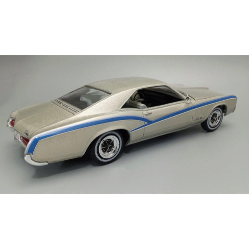 1966 Buick Riviera GS Alt Image 6