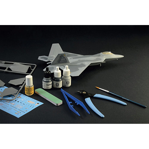 F-22 Raptor 1/72 Kit w/Tools and Paint Italeri (72011) Alt Image 3