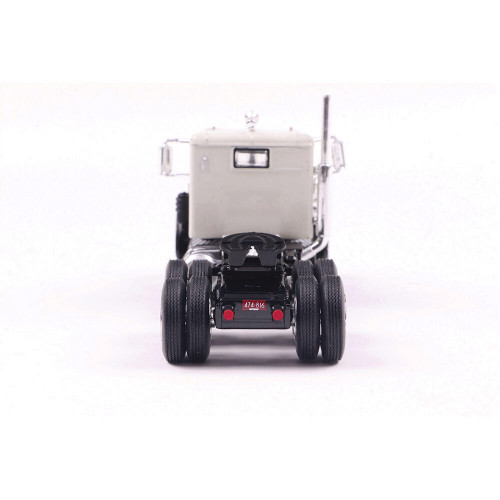 1955 Peterbilt 281 1/64 Die Cast Model IXO Models (IA64003) Alt Image 4