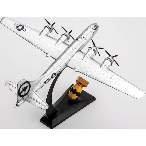 B-29 Superfortress 1/144 Die Cast Model - AF1-0112C Bockscar with 1/72 Scale Fatman Bomb Alt Image 2