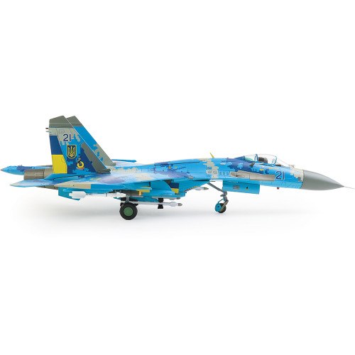 Su-27 Flanker B 1/72 Die Cast Model - HA6027 Ukrainian Air Force (with 2 x JDAM-Er gliding bombs) Alt Image 2