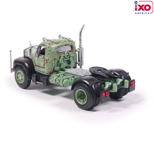 1953 Mack B61 - Rusty Green and Black Alt Image 3