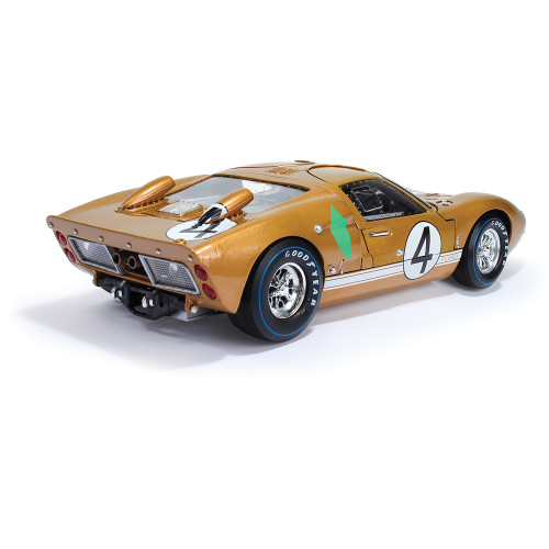 1966 Ford GT40 #4 Le Mans 24 Hours Alt Image 2