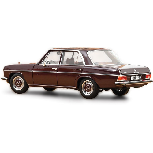 1968 Mercedes-Benz 200 - Dark Red Alt Image 2