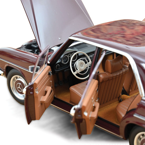 1968 Mercedes-Benz 200 - Dark Red Alt Image 5