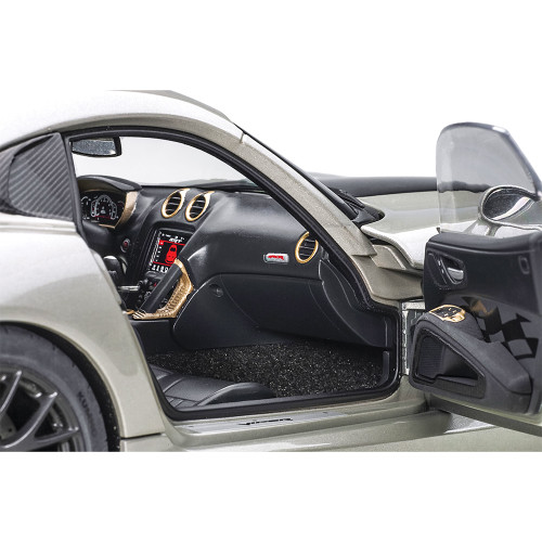 2017 Dodge Viper GTS-R Commemorative Edition ACR - Bullet Silver Metallic w/Black Stripes Alt Image 8