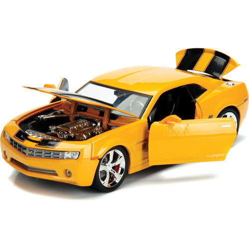 Transformers - 2006 Camaro Bumblebee w/Coin Alt Image 3