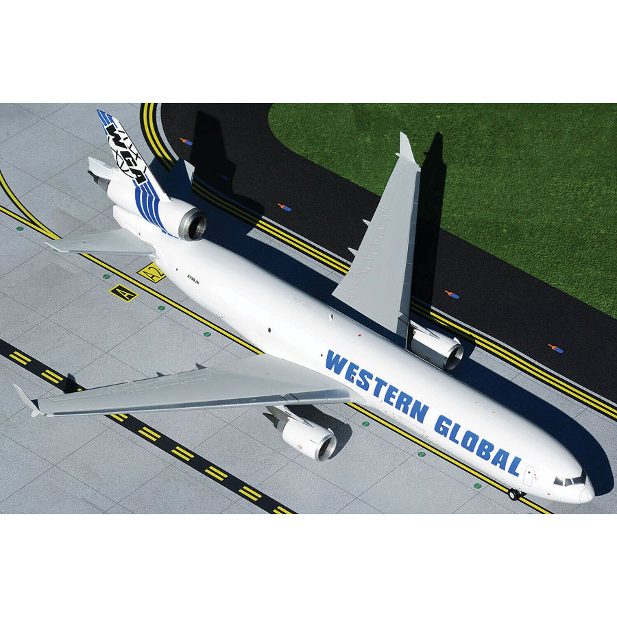 McDonnell Douglas MD-11F 1/200 Die Cast Model Main Image