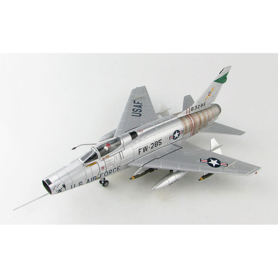 F-100D Super Sabre 1/72 Die Cast Model - #56-3285 Main Image