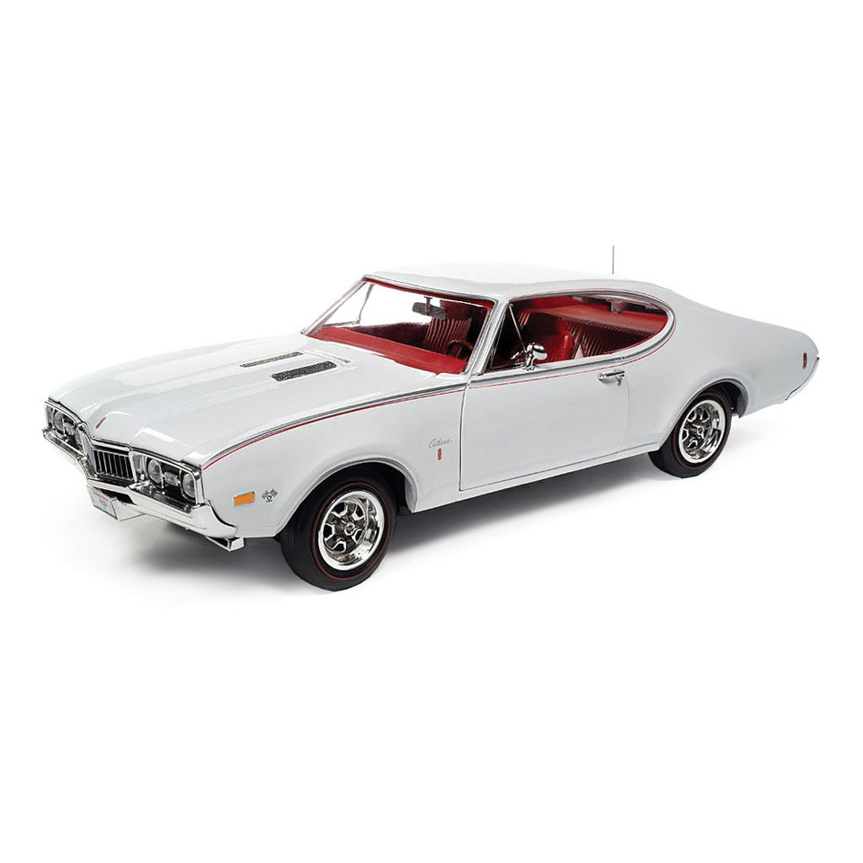 1968 Oldsmobile Cutlass 1/18 Die Cast Model Main Image