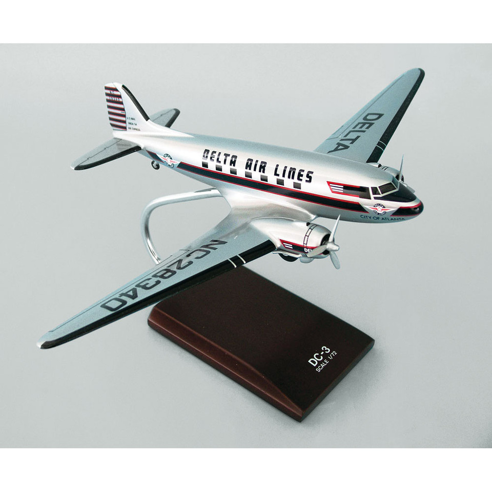 Delta DC-3 1/72 Display Model Main Image