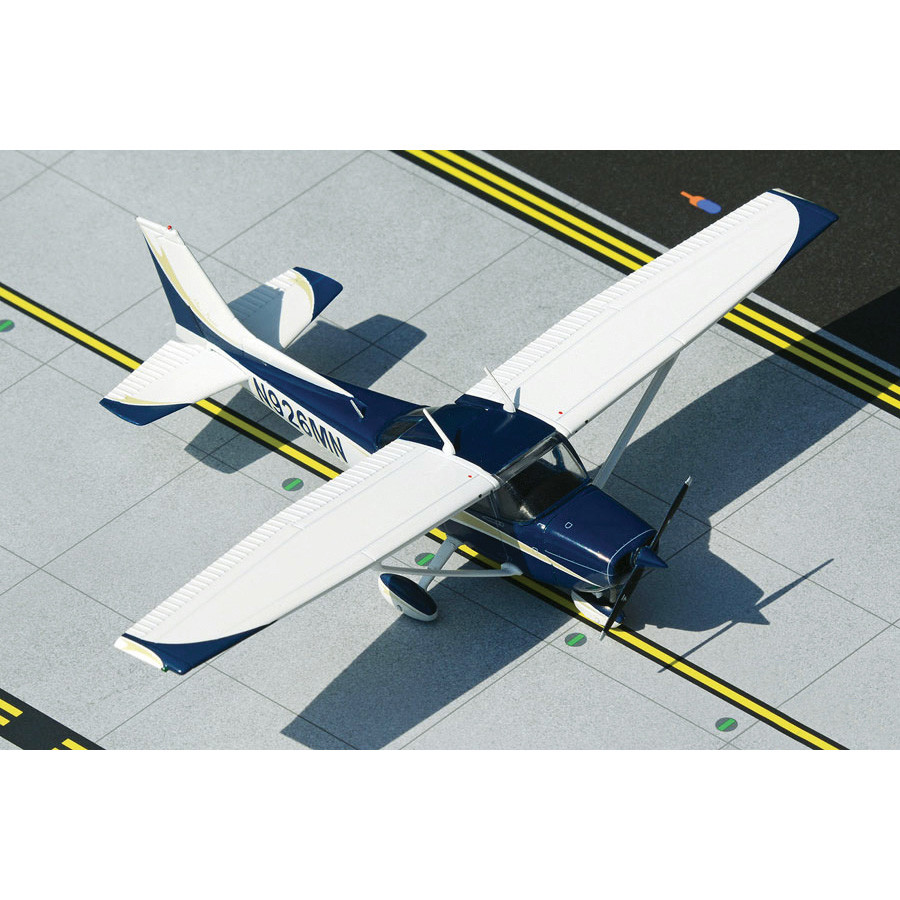 Cessna 172 1/72 Die Cast Model Main Image