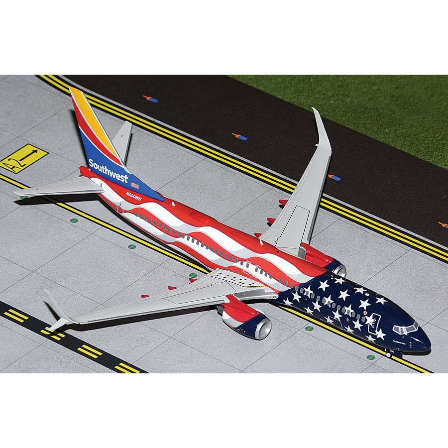 Boeing B737-800 1/200 Die Cast Model - SWA, "Freedom One" Main Image