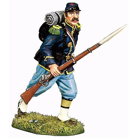 Infantryman Advancing with rifle at trail 1/30 Figure Main Image