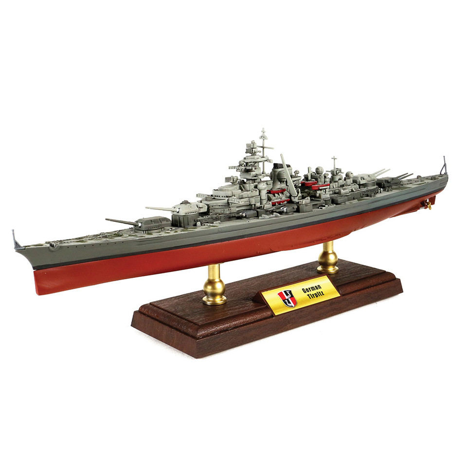 DKM Tirpitz 1/700 Die Cast Model Main Image