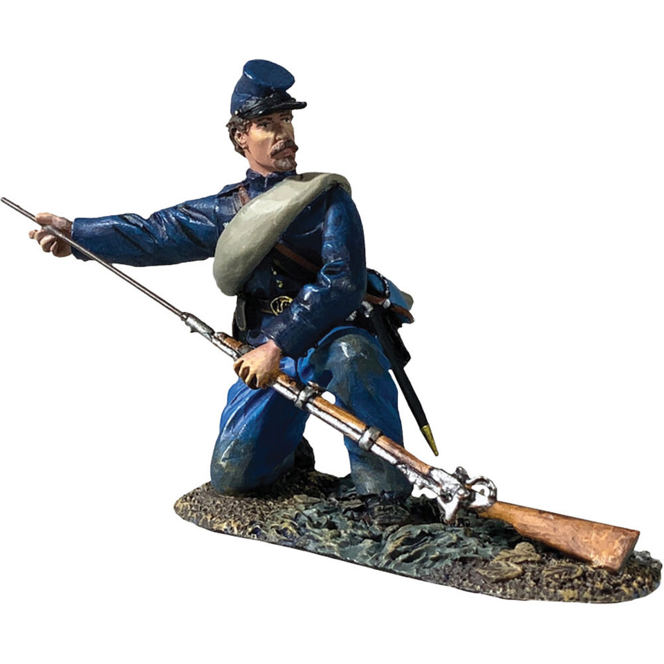 Irish Brigade Kneeling Ramming 1/30 Figure William Britain 31353 Main Image