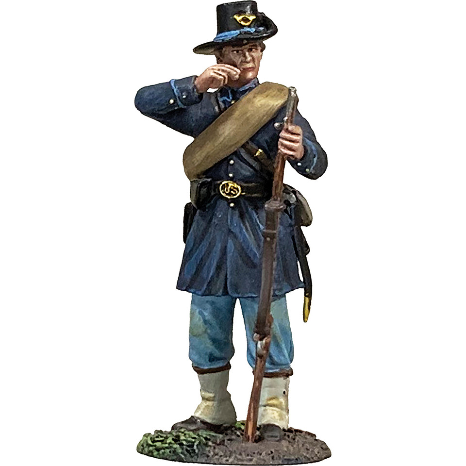 Union Iron Brigade in Gaiters Tearing Cartridge William Britain (31413) Main Image