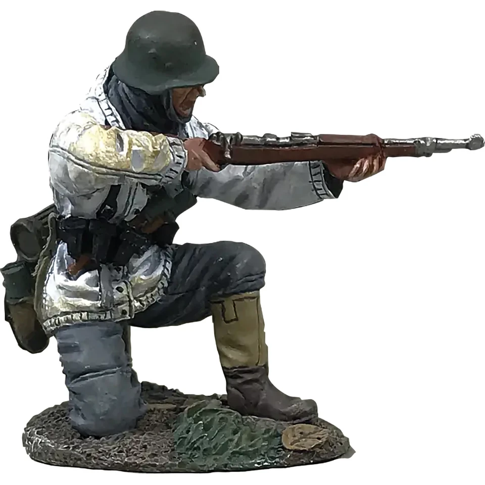 Grenadier Kneeling in White Parka, with 98k, 1943-45 1/30 Fi William Britain (25115) Main Image
