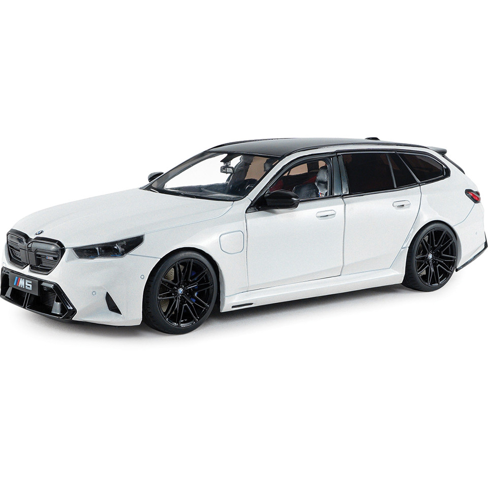 2025 BMW M5 Touring Alpine White Solid Main Image
