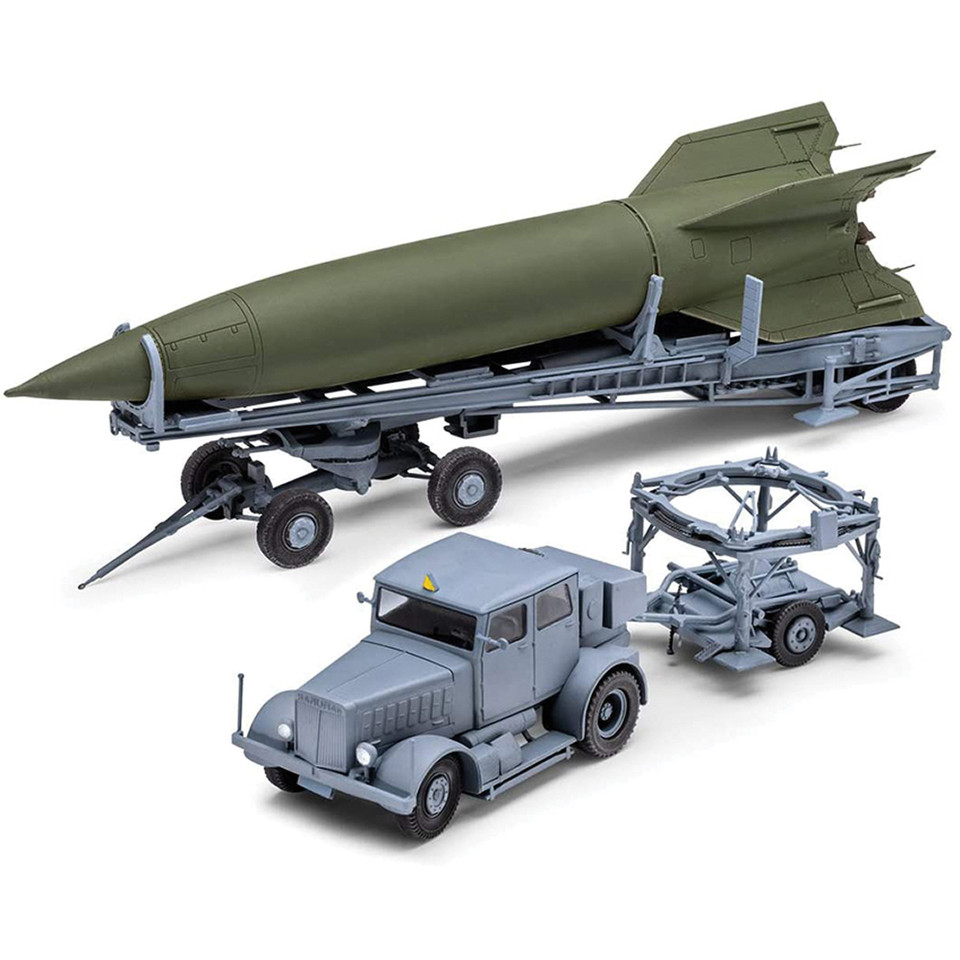 SS-100 Gigant with V-2 Rocket 1/72 Kit Main Image