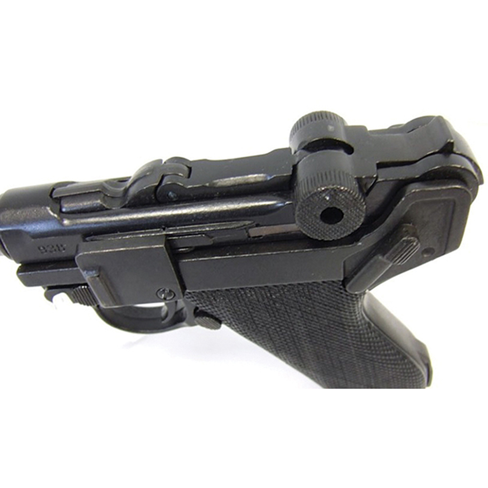 Luger P08 Pistol | Military Issue Collectibles